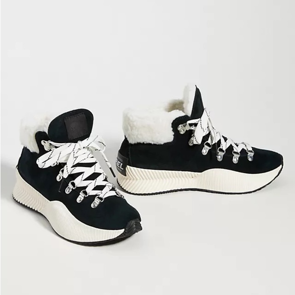 NWT SOREL Out N About Conquest Boots